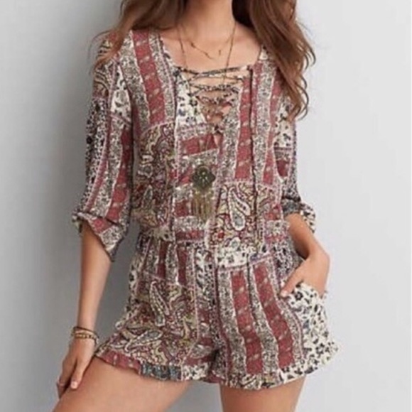 American Eagle Outfitters Pants - 4/$15 AEO American Eagle Outfitters Boho Paisley Print Romper Size Medium